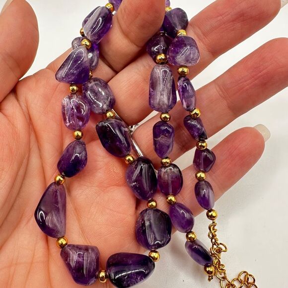 Up to 20", Polished Amethyst chunks with gold tone accent beads, necklace! - Picture 7 of 12